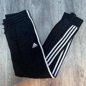 Women’s medium Adidas jogger sweatpants